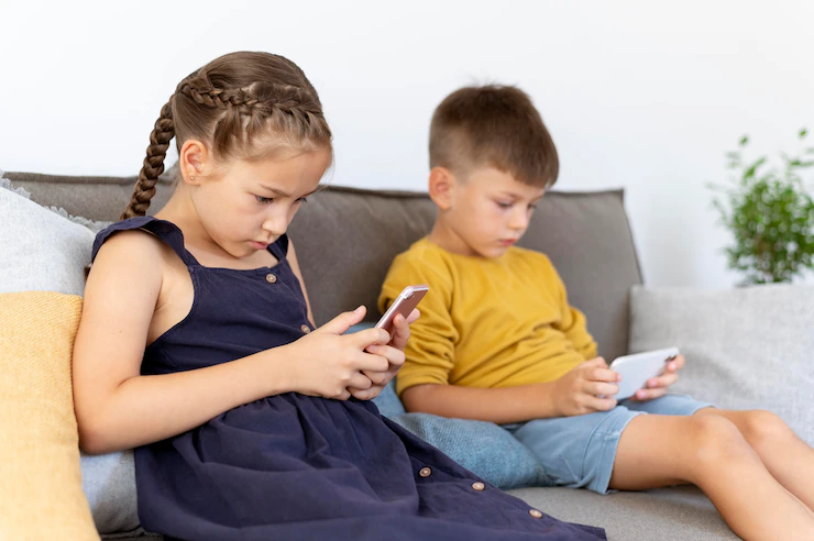  El uso temprano de smartphones altera negativamente el desarrollo de los niños, revela estudio de Sapiens Lab