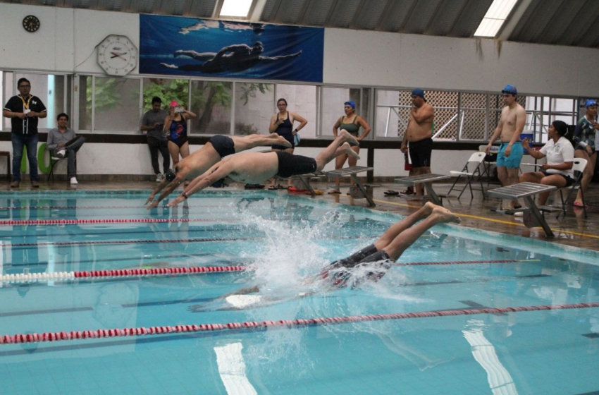  IMSS organiza competencia de natación para los trabajadores