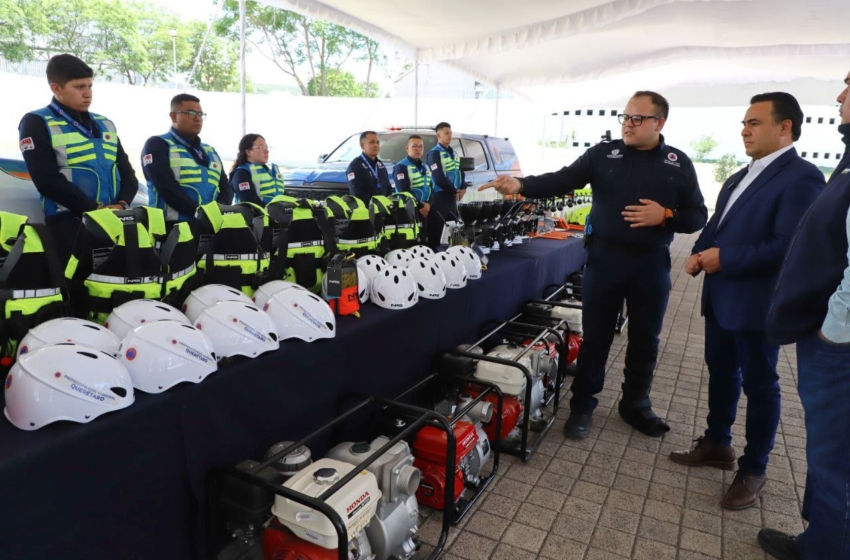  Entrega Luis Nava equipamiento a Protección Civil Municipal