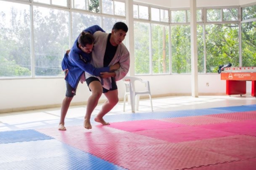  Estudiante de la UAQ vuelve a conquistar preseas en Sambo y Judo