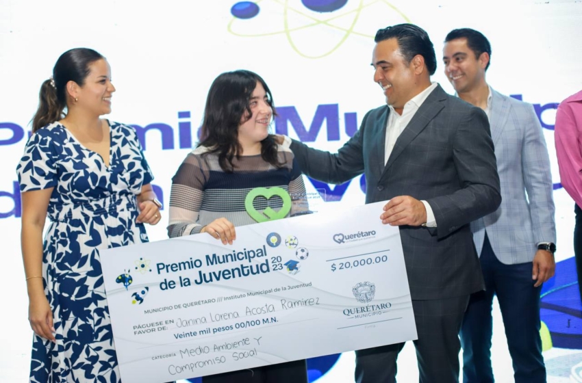  Hacen entrega del Premio Municipal de la Juventud 2023