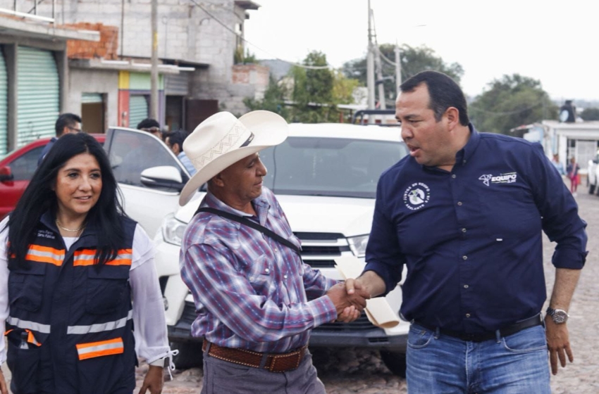  Con inversión de 4.5 mdp, alcalde de San Juan del Río entrega obra en La Loma La Valla