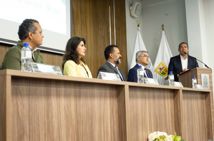  Roberto Cabrera y Poder Judicial firman escrituras de Ciudad Judicial