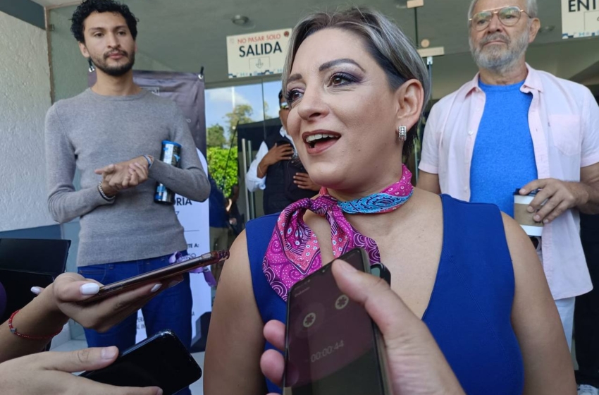  Marcela Ávila Eggleton pide piso parejo a la rectora de la UAQ