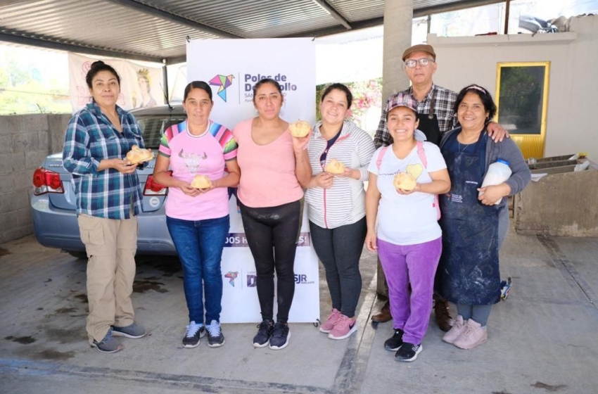  DIF Municipal de San Juan del Río beneficia a 400 personas con taller de elaboración de pan