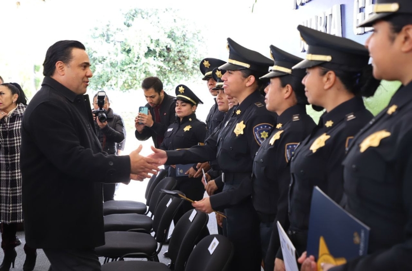  Ingresan 13 nuevos policías preventivos y de reacción municipal