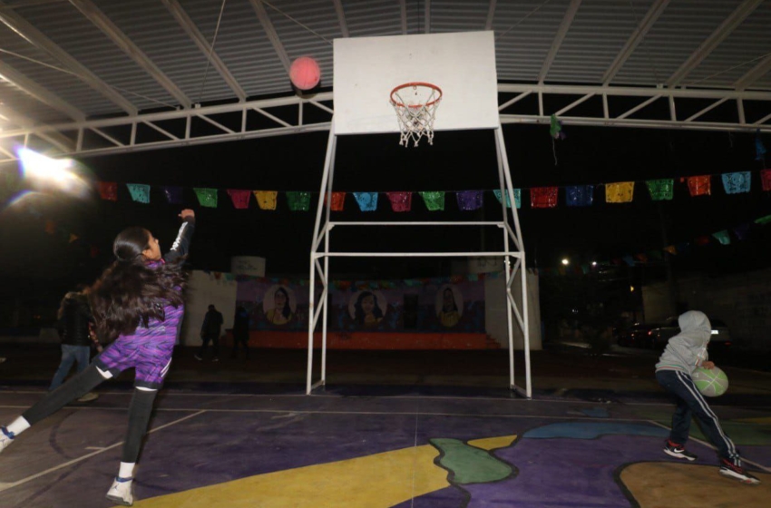  Entregan mural de la cancha 15 de Mayo del Barrio de San Isidro en San Juan del Río