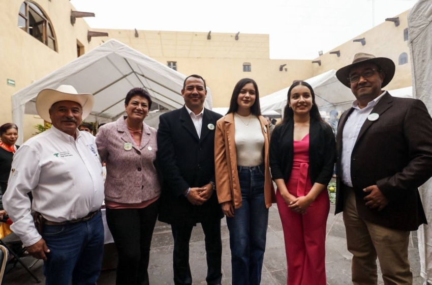  Inaugura Roberto Cabrera Segundo Congreso Nacional de Medicina Tradicional y Herbolaria