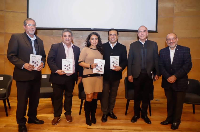  Asiste Luis Nava a la presentación del libro “Las Familias en Querétaro en 2020″