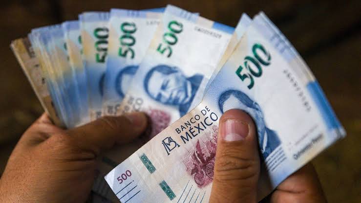  Mexicanos usarán aguinaldo para pagar deudas: OCC