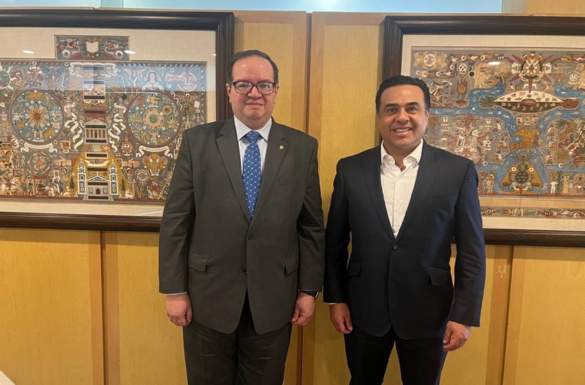  Alcalde de Querétaro se reúne con rector de la UNAM