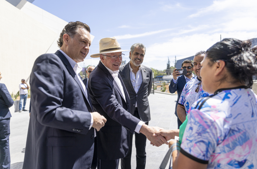  Kenneth Lee Salazar, embajador de EUA, visita nuevo complejo de seguridad en Querétaro