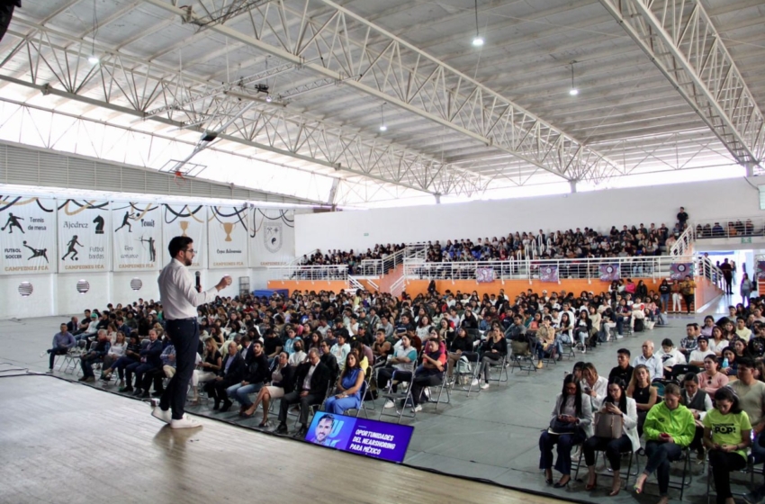  Dorantes invita a los jóvenes a eliminar el abstencionismo