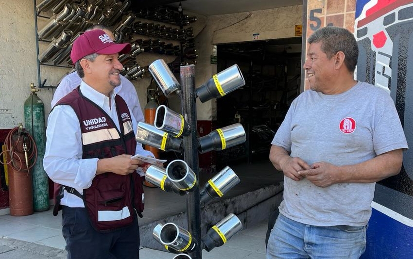  Luis Humberto Fernández visitó a vecinos de San Pedro Martir