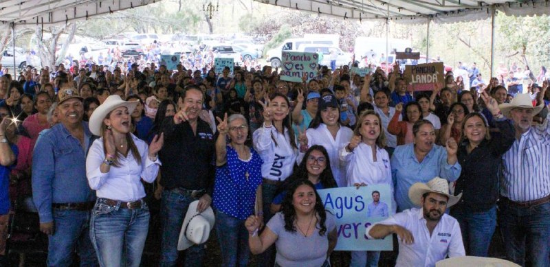  Murguía y Dorantes se reúnen con jóvenes de la Sierra Gorda