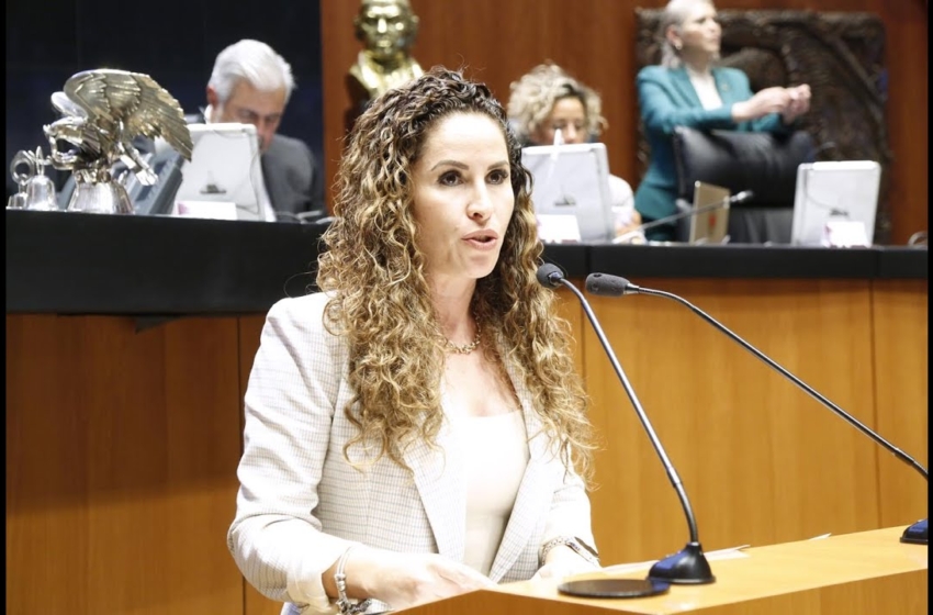  Estrella Rojas seguirá en el Senado pese a trabajar con Xóchitl Gálvez