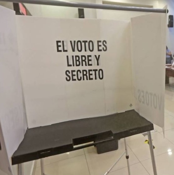  Avanza la atención de mexicanos en el extranjero que buscan emitir su voto