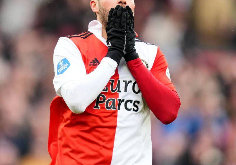  Santiago Giménez jugó 67 minutos en la victoria del Feyenoord