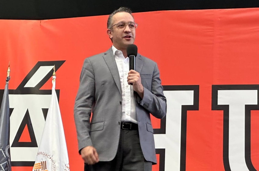  Chumel Torres presenta conferencia “¿Qué hago con mi voto?”, en Anáhuac