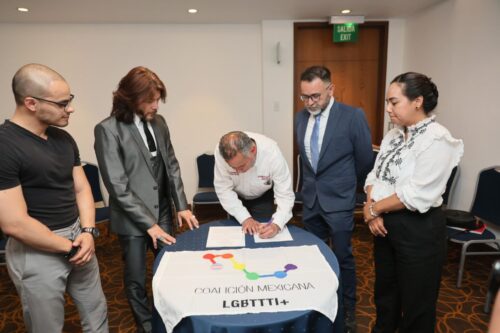  Nieto Castillo firma agenda política con comunidad LGBT