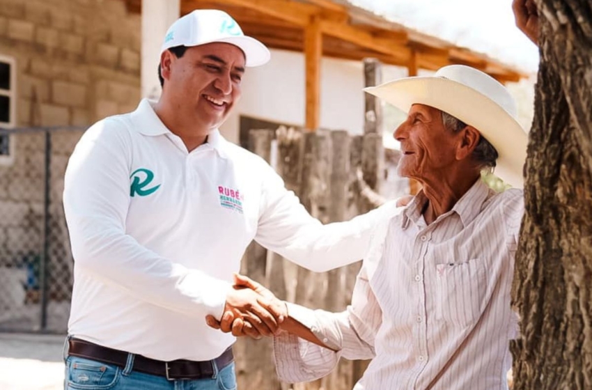  Rubén Hernández Robles, candidato independiente que se lleva la alcaldía de Jalpan de Serra