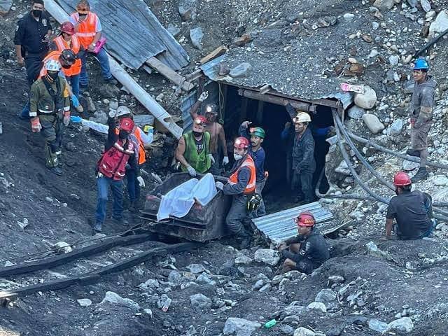  Derrumbe en mina de Peñamiller deja dos muertos y un herido grave