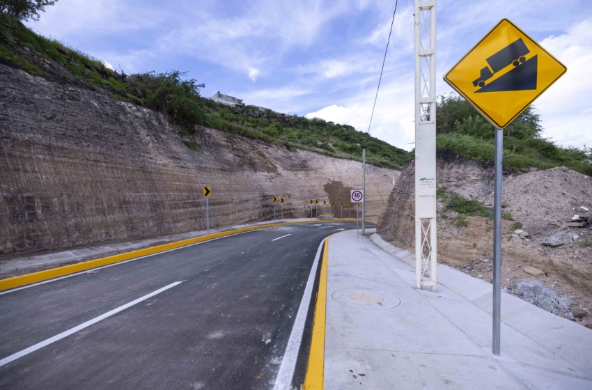  Conectan Av. Belén con Blvd. de la Nación