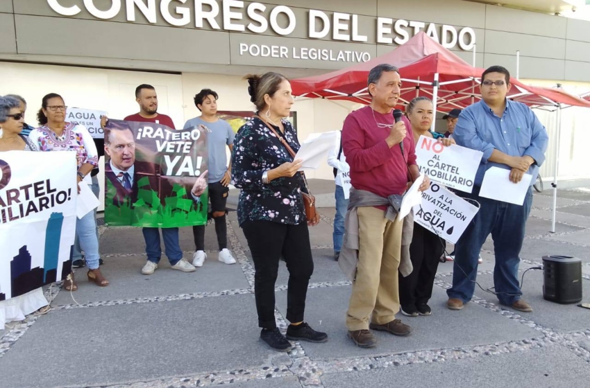  Manifestantes retiran plantón a las afueras del Congreso Local