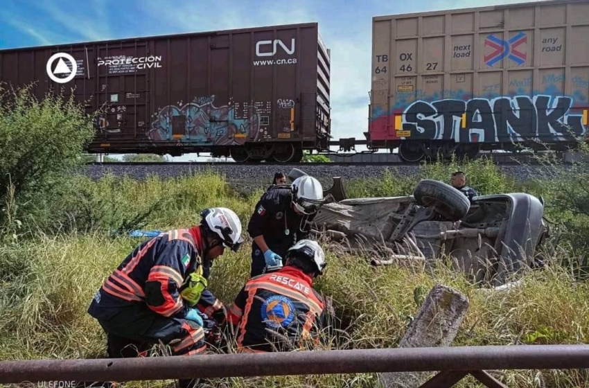  Gobierno de Querétaro apoyará con gastos funerarios tras accidente entre un Tsuru y tren