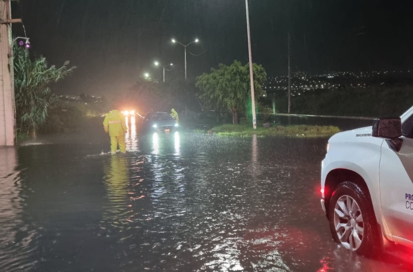  Lluvias en Corregidora dejaron un saldo de 27 vehículos varados