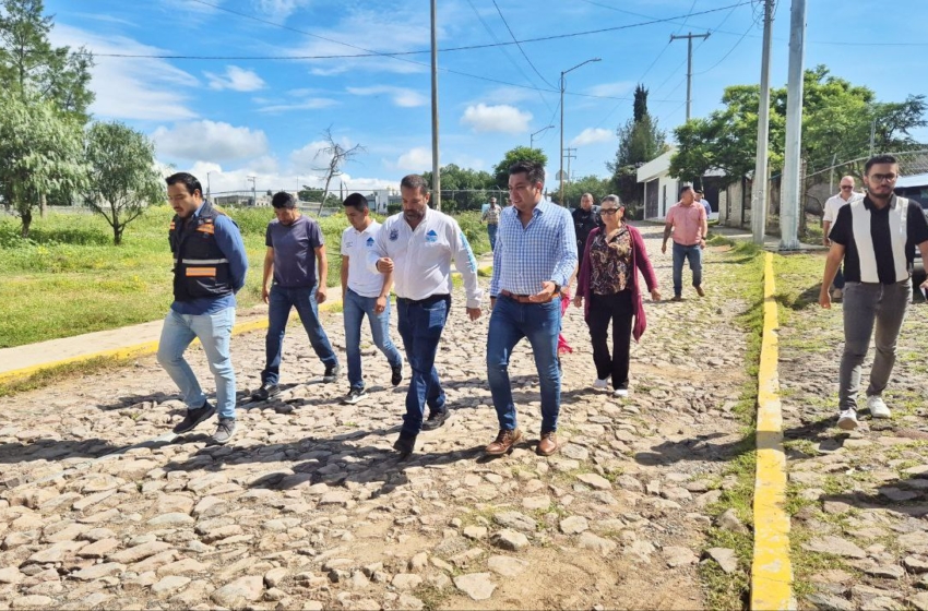  Comienza rehabilitación de calles en la comunidad de Charco Blanco en Corregidora