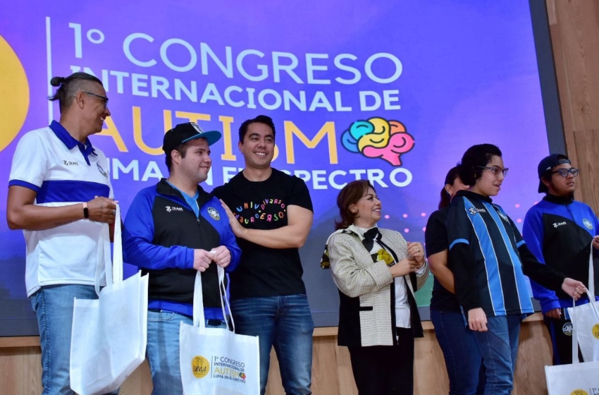  Felifer Macías impulsa apoyo a personas con autismo en Querétaro