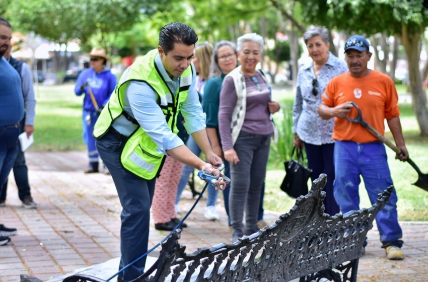  Supervisa Felifer Macías rehabilitación de espacios públicos en Jardines de la Hacienda