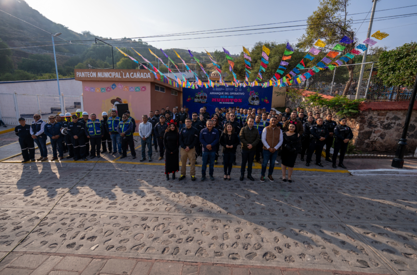  Esperan más de 160 mil personas en los panteones de Querétaro durante Día de Muertos