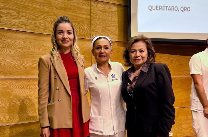  27 alumnas de la Universidad de las Mujeres salen al campo laboral