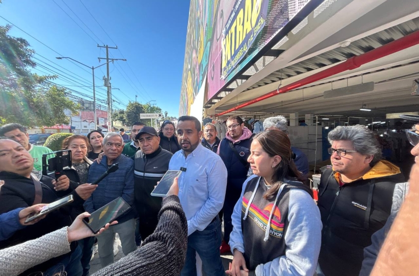  Modernizan métodos de pago y oferta de juguetes en el Tianguis Dominical La Cruz