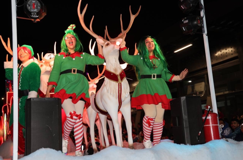  Culmina desfile navideño del Festival Alegría Contigo 2024