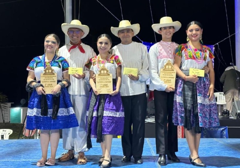  Estudiante de la UAQ triunfa en concurso de Huapango Huasteco en Hidalgo