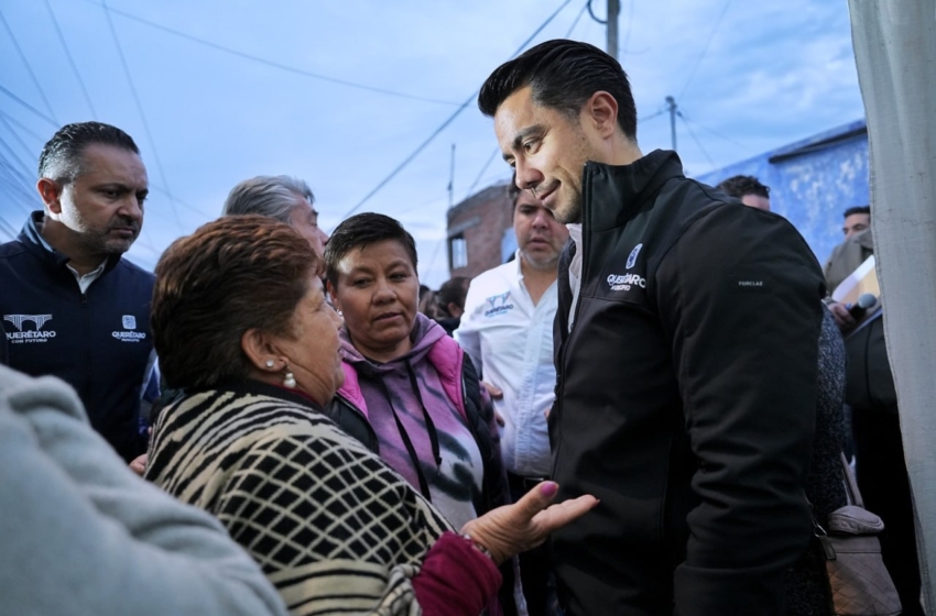  Felifer Macías impulsa mejoras en la colonia Bolaños