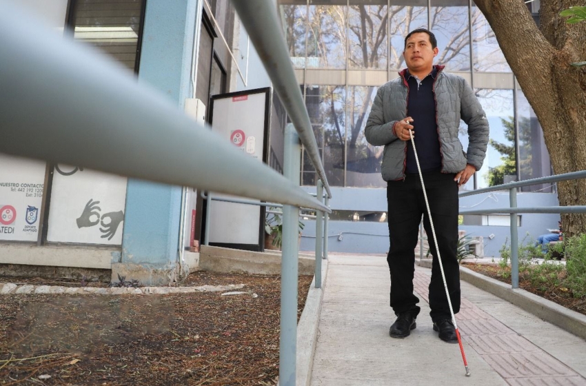  Proponen estudiantes UAQ un botón de pánico para personas con discapacidad