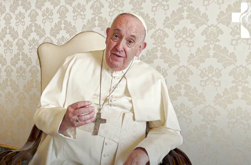  Diagnostican al Papa Francisco con una neumonía bilateral e infección polimicrobiana