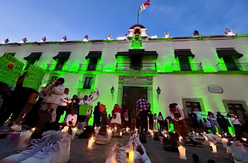  “No somos ajenos a este dolor”: Vigilia en Querétaro por víctimas de Teuchitlán