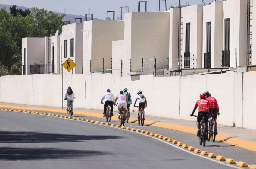  Rehabilitan más de 15 km de ciclovía en Corregidora