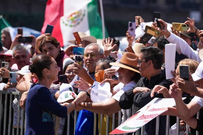  Sheinbaum repite el teatro de AMLO