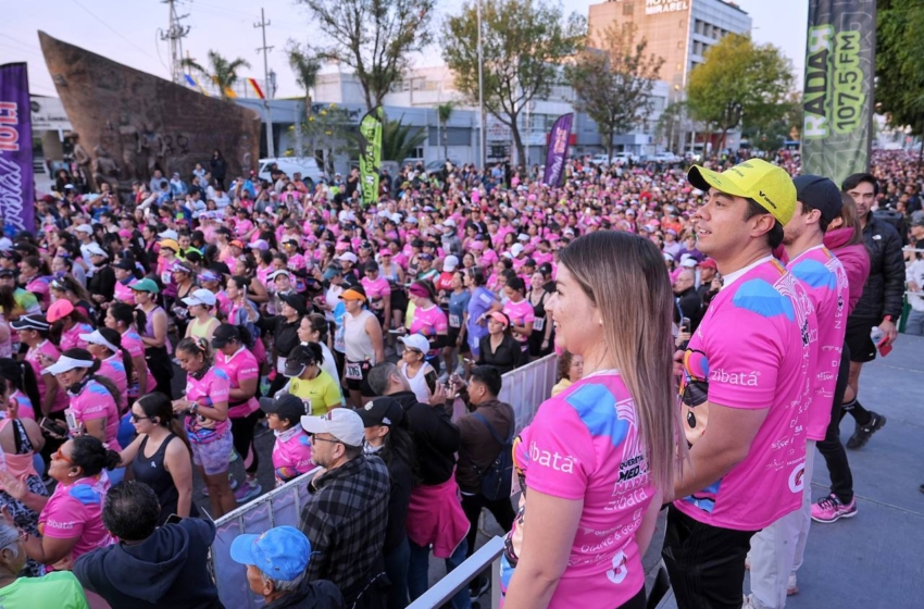  Destaca Felifer Macías participación en la Carrera de la Mujer Querétaro