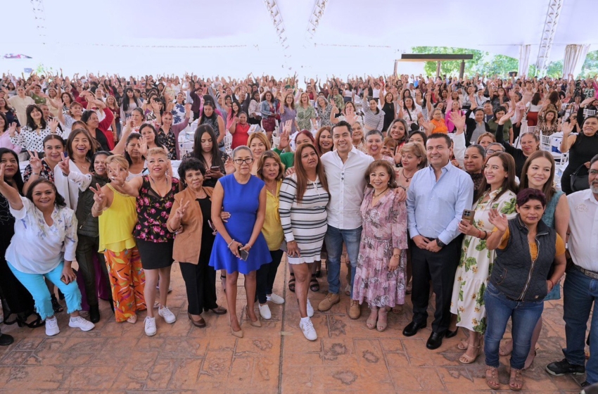 Reconoce Felifer Macías la labor de más de mil 800 madres trabajadoras del municipio
