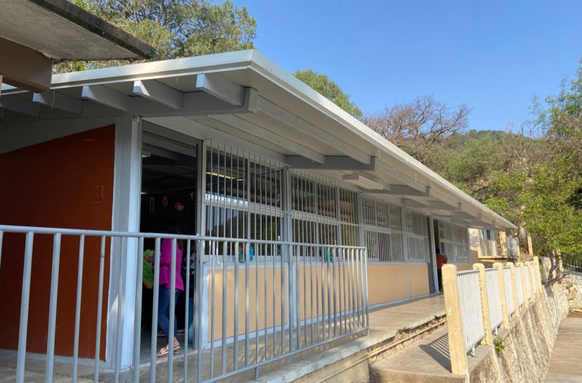Mejoran escuelas de Pinal de Amoles con obras por 6.4 millones de pesos