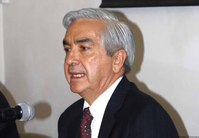 El libro de Carlos Almada