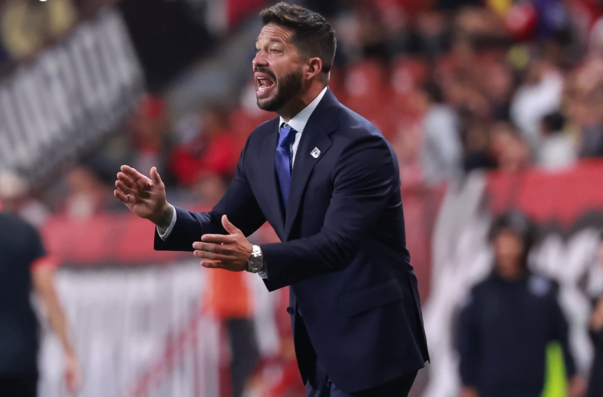  Benjamín Mora destaca proceso de reconstrucción en Gallos Blancos