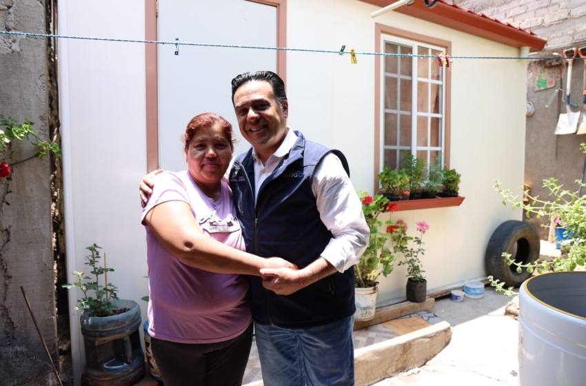  Visita Luis Nava a beneficiarios de cuartos adicionales
